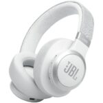 نمای نزدیک پورت USB-C شارژ هدفون JBL Live 770NC