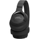 هدفون JBL Tune 760NC در حال استفاده توسط کاربر