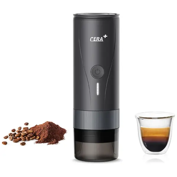 اسپرسوساز پرتابل شارژی CERA+ مدل PCM04A روی میز چوبی