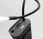 دستگاه پمپ باد Xiaomi Pro روی صندلی خودرو
