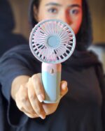کلید تنظیم سرعت روی بدنه پنکه دستی شارژی Mini