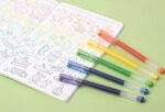 پنج رنگ آبی، بنفش، سبز، زرد و نارنجی روان‌نویس ژله‌ای شیائومی کنار هم